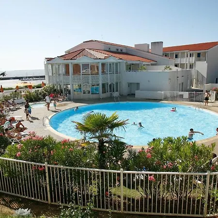 2p4 Sea/pool View Apartment *